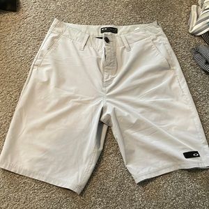 Oakley Mens Size 31 Reg fit Shorts - sandstone Grey